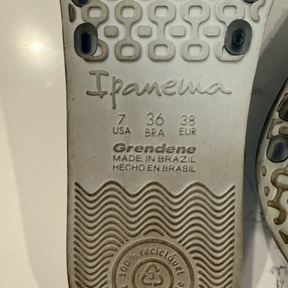 Ipanema Blue Summer  Slides 7 - Picture 4 of 7